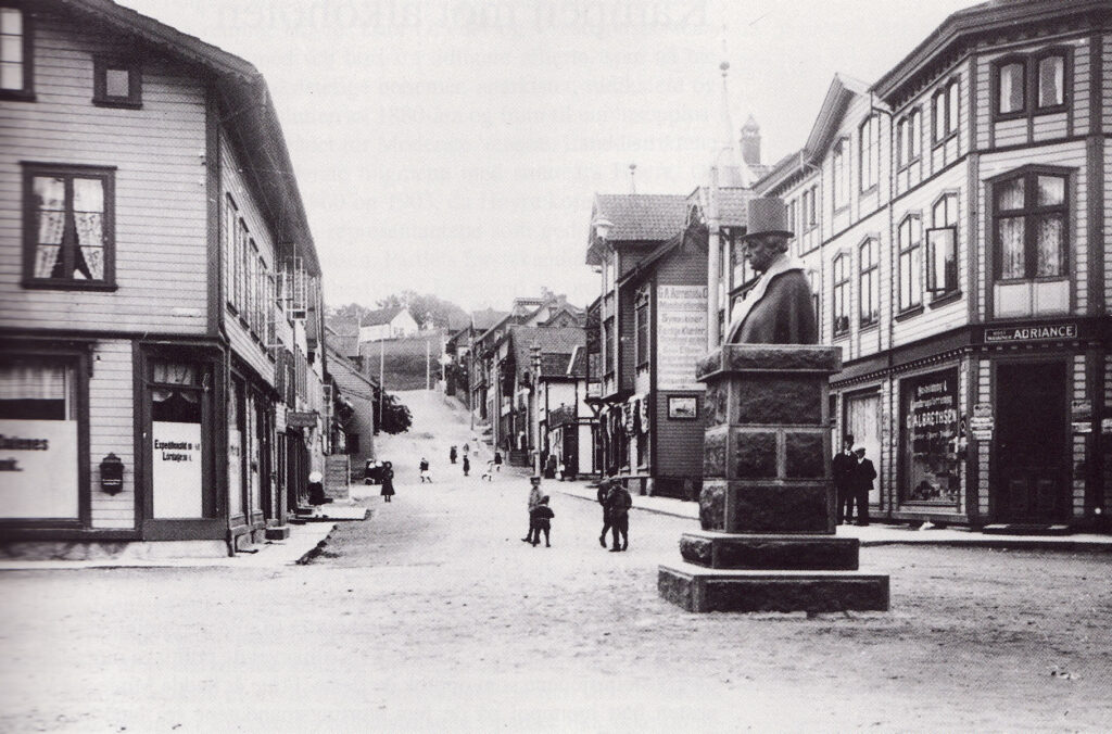 Bysten av Johan Feyer på Torget