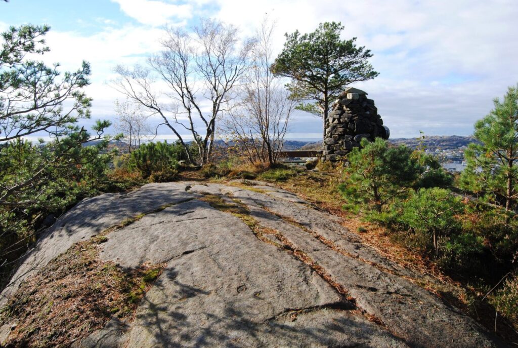 Årstadfjelltoppen, der Kongestolen engang sto