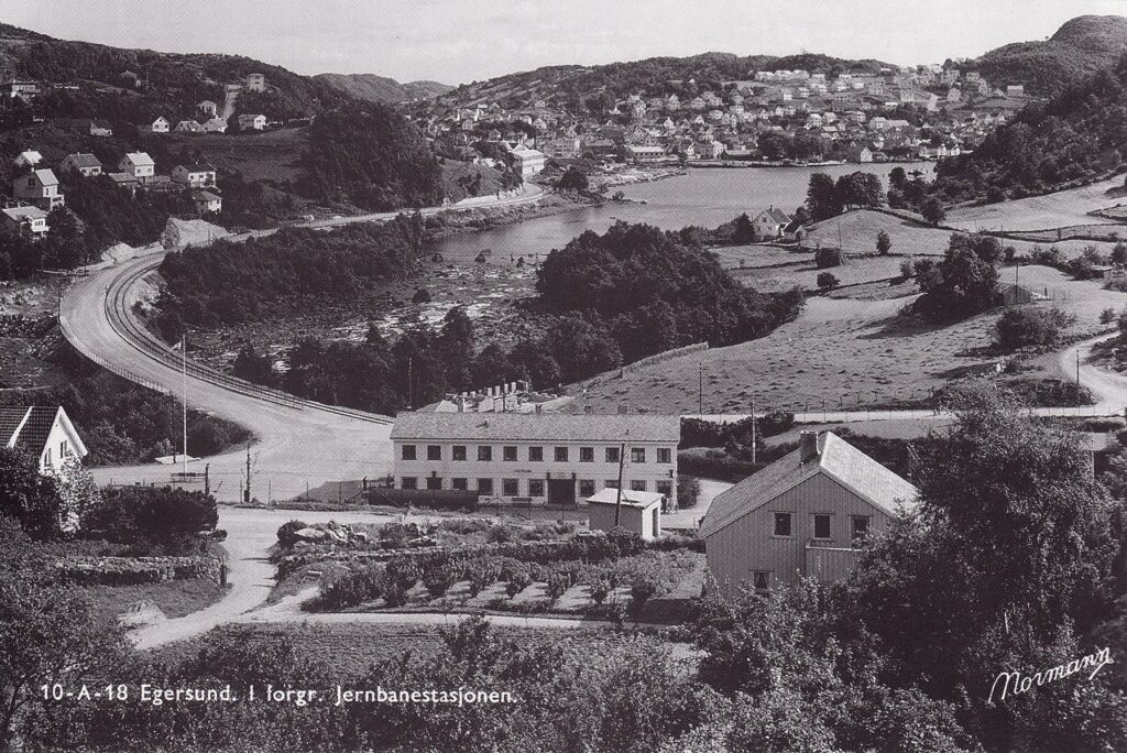 Jernbanestasjonen på Eie i 1950-åra