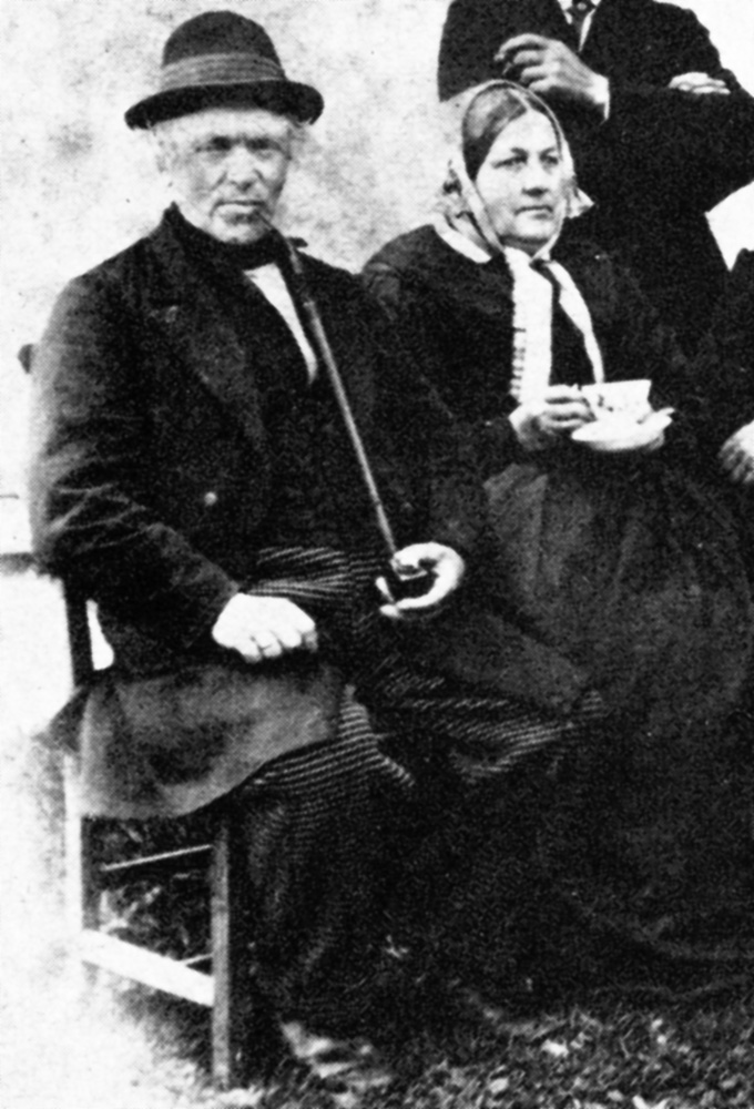 Fra venstre: Jacob Henrik de Rytter Hiorth og hans kone Sofie Fredrikke Hauge Hiorth. Fotografi tatt på gården Ogna i mai 1864