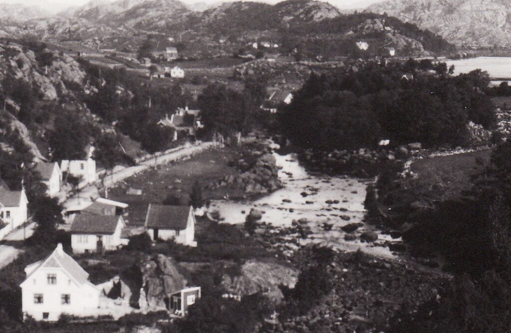 Nyeveien ca 1930. Hausen sees midt på bildet