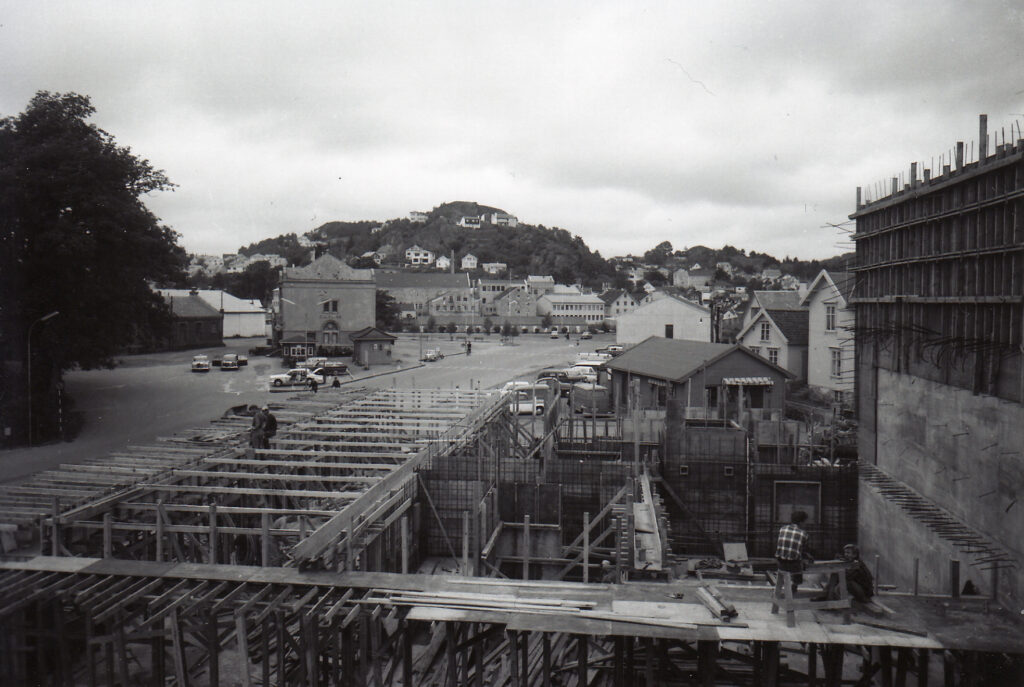 Torvgården under bygging - mai 1964